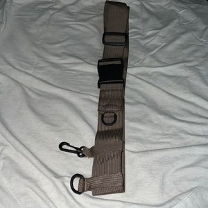 NWOT tactile adjustable OS Belt with 3 ring loops